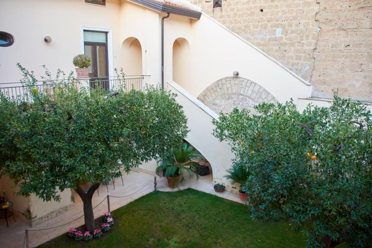 Cas'E Charming House Family Hotel Caserta Exterior photo