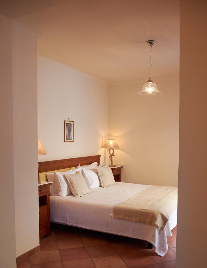 Cas'E Charming House Family Hotel Caserta Exterior photo
